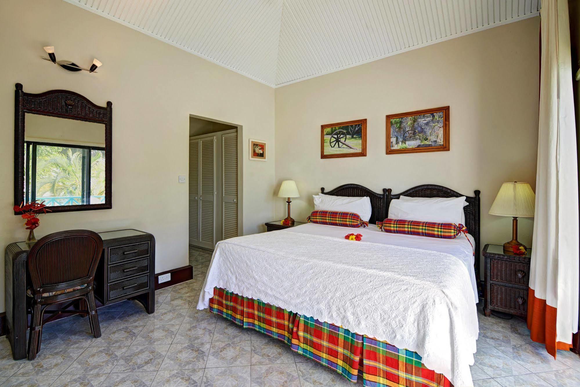 Mariners Hotel Calliaqua Extérieur photo
